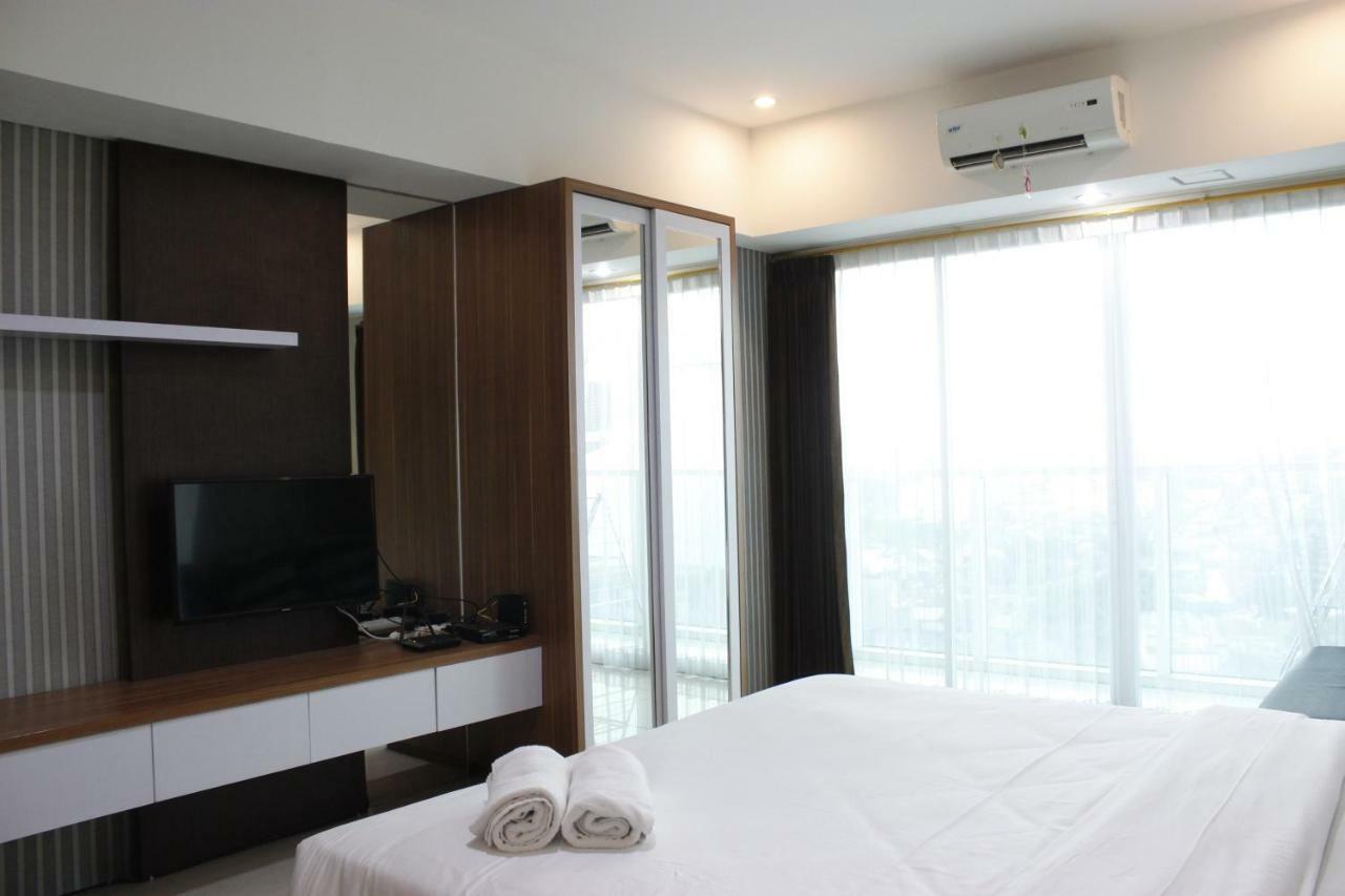 בנדונג Bright Studio @ Tamansari La Grande Apartment By Travelio מראה חיצוני תמונה