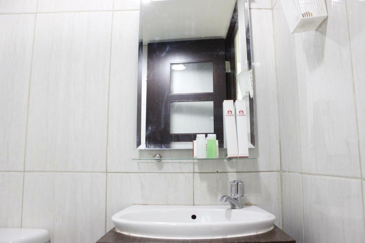 בנדונג Bright Studio @ Tamansari La Grande Apartment By Travelio מראה חיצוני תמונה